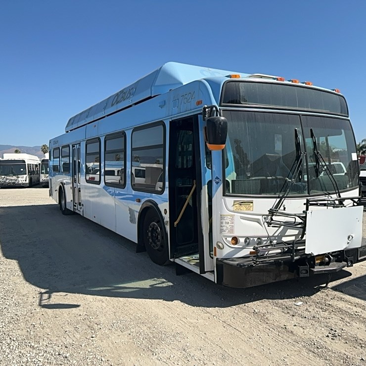 LOT#--2012 NEW FLYER C40LFR TRANSIT BUS