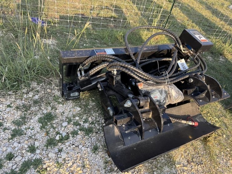 skid-steer-rotating-pole-grapple-/-clamp.(new)-image-1