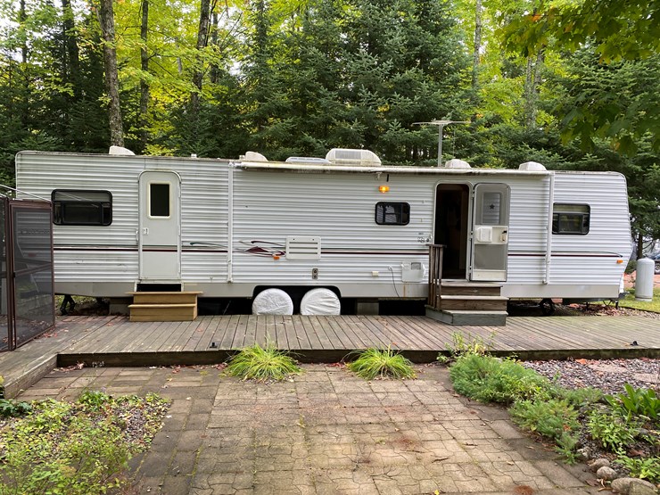 #3302-•-2004-k2-incorporated-sportsman-3803-camper-has-wi-title-(three-lakes,-wi)-image-5
