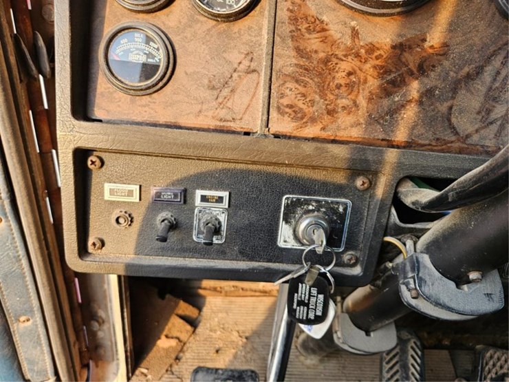1987-caterpillar-3126-image-37