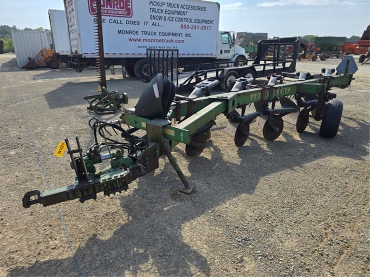 john-deere-2600-image-1