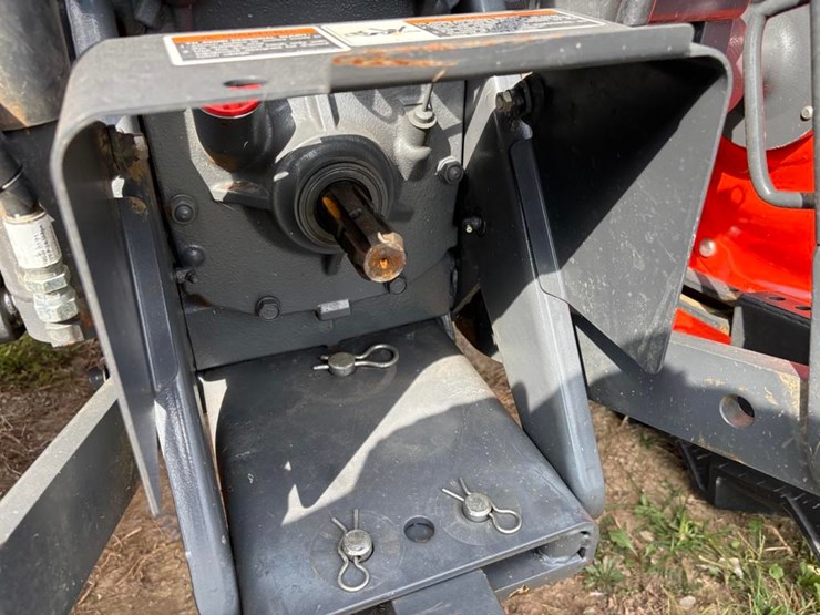 2022-kubota-m7060-image-18
