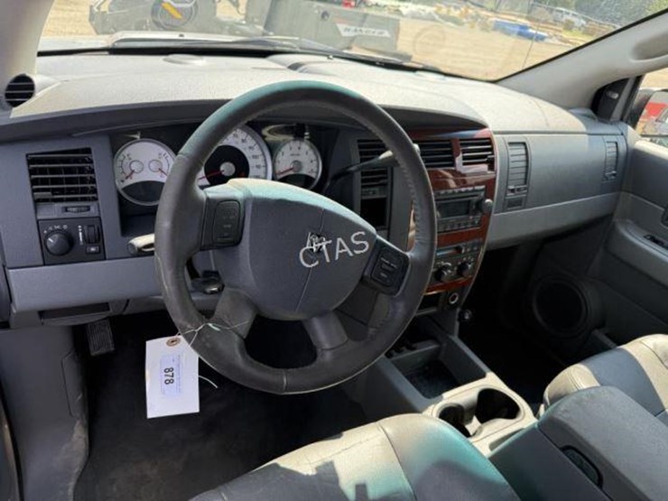 2005-dodge-durango-image-10