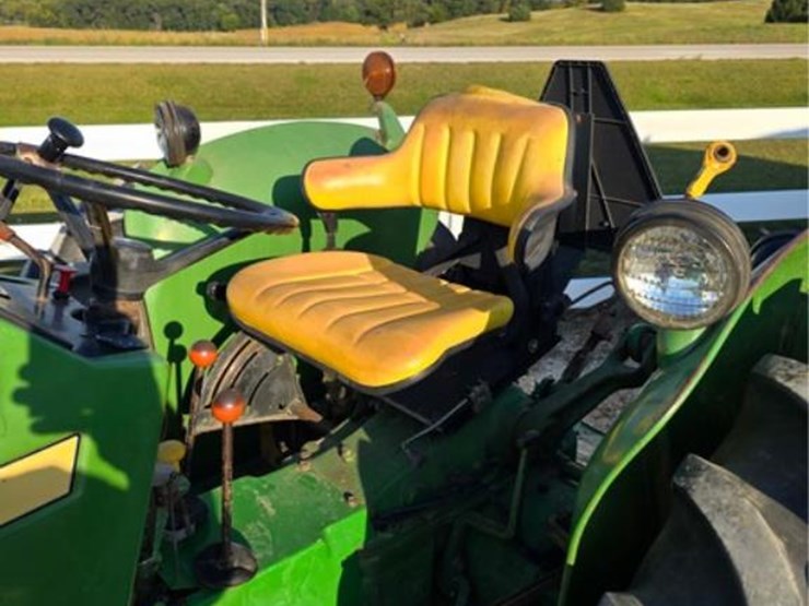 john-deere-2440-image-13
