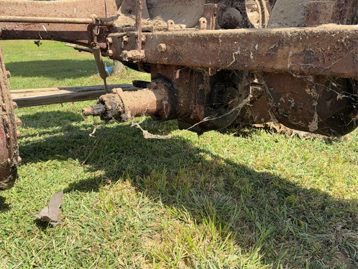 farmall-f-20-image-37