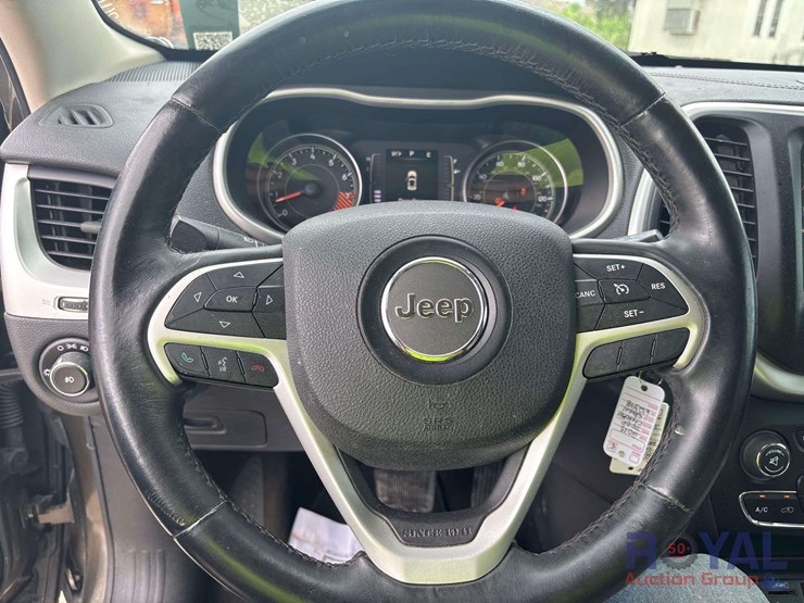 2015-jeep-cherokee-image-12
