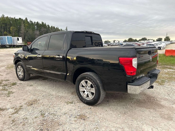 2017-nissan-titan-image-4