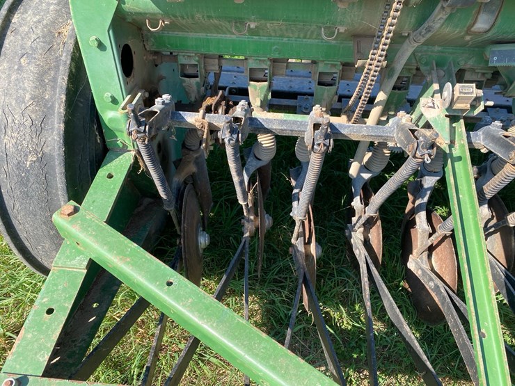 john-deere-8200-image-11