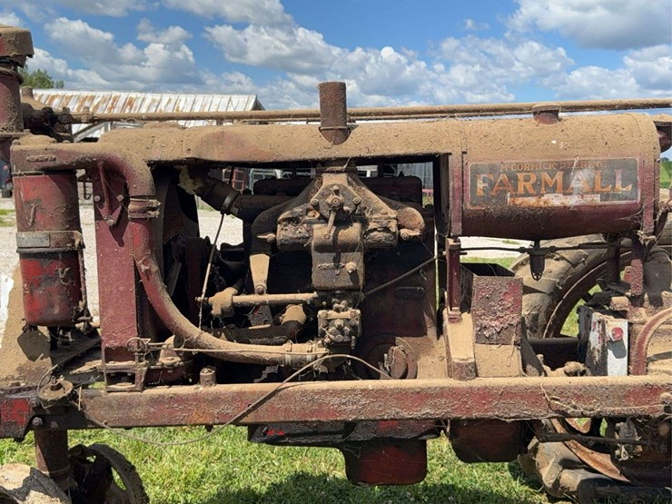 farmall-f-20-image-58