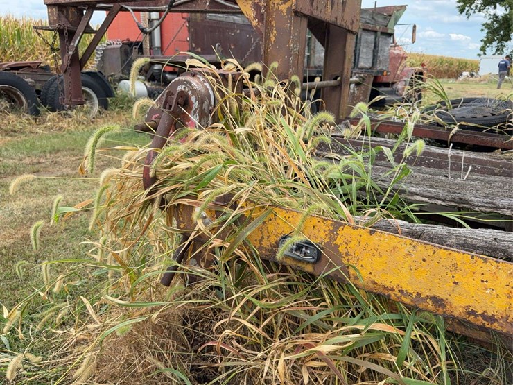 gooseneck-trailer-with-tank-image-24