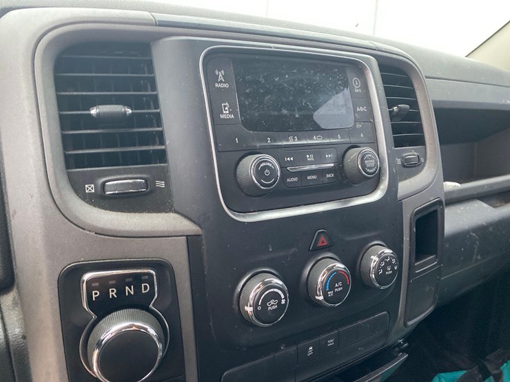 2016-dodge-1500-image-29