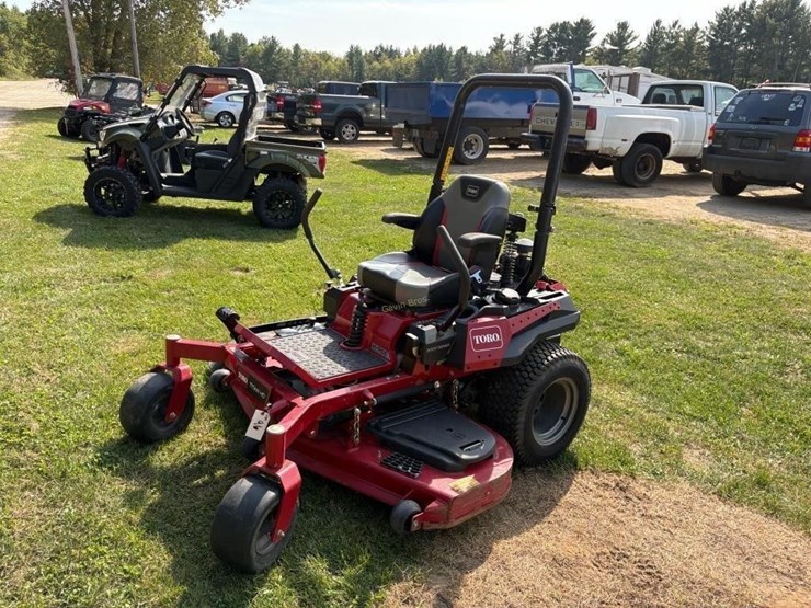 2019-toro-titan-2000-zero-turn-mower-image-2