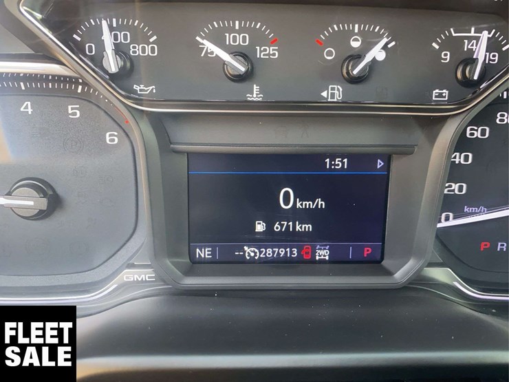2021-gmc-sierra-2500hd-image-12