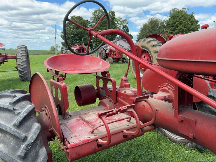 farmall-b-image-43