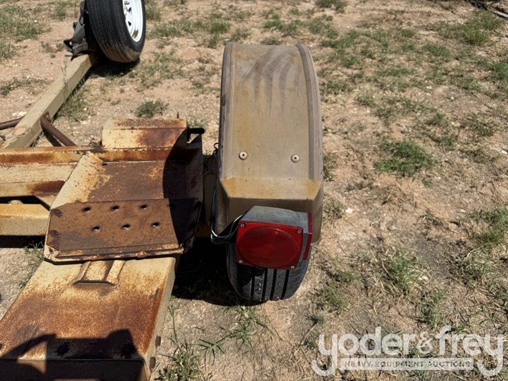 single-axle-tow-dolly-image-13