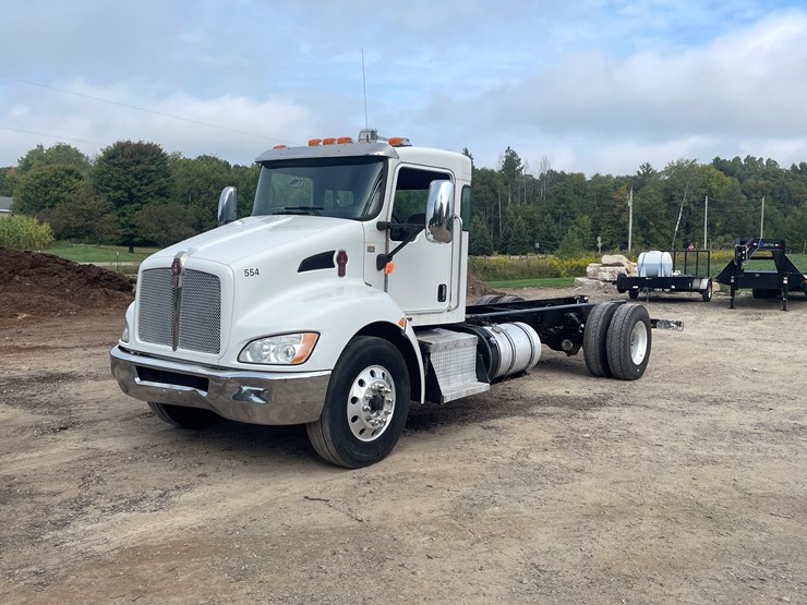 2013-kenworth-t370-image-1