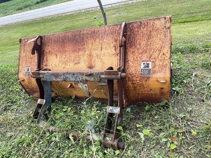 #1145-•-front-loader-bucket-attachment-image-6