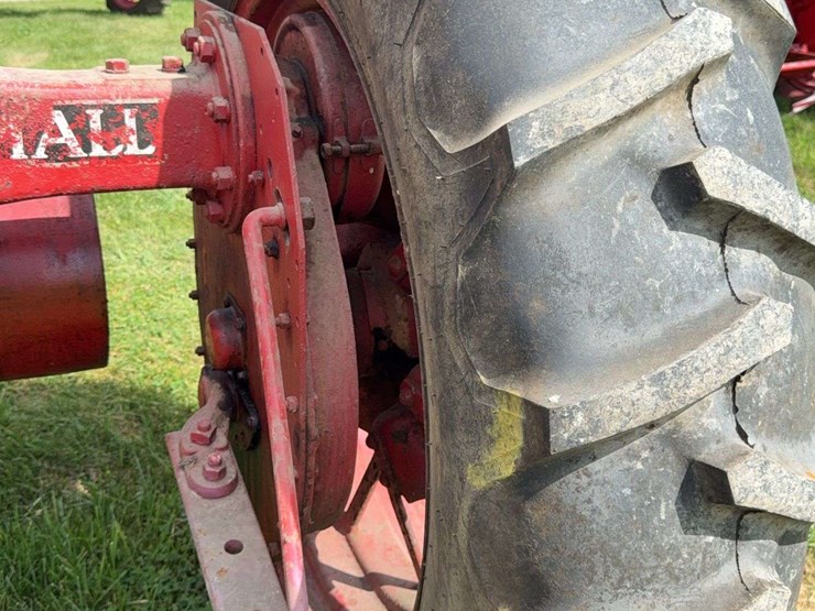 farmall-f-20-image-33