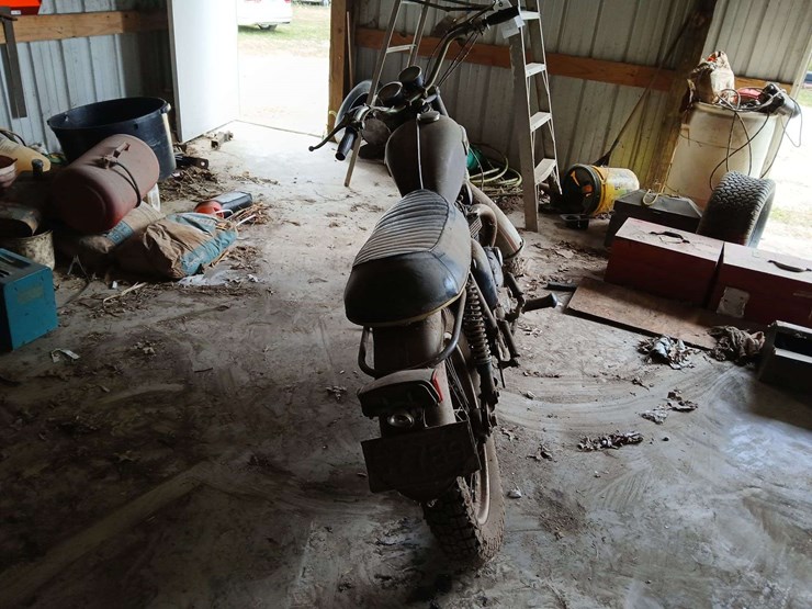 triumph-motorcycle-image-4