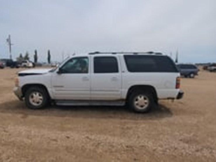 2004-gmc-yukon-xl-image-5