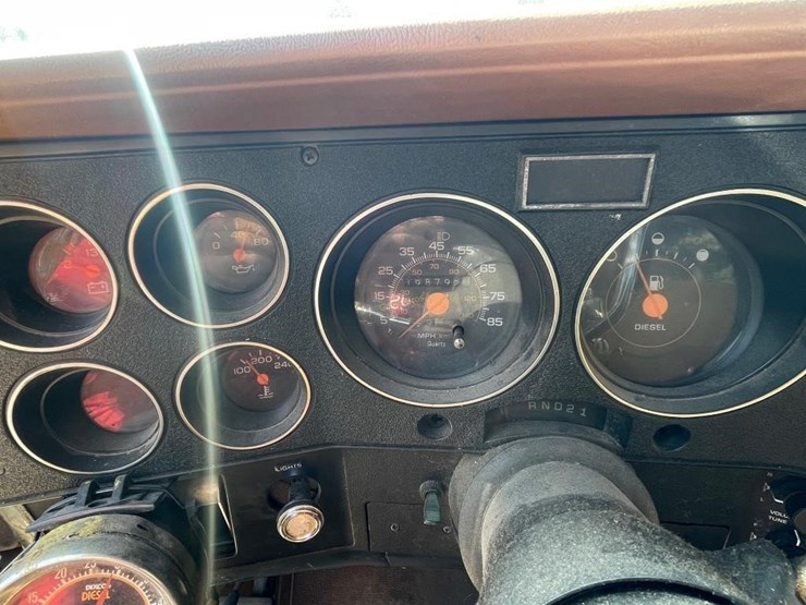 1990-gmc-2500-image-15
