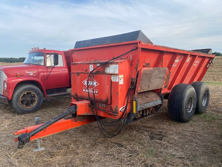 kuhn-knight-8124-image-1