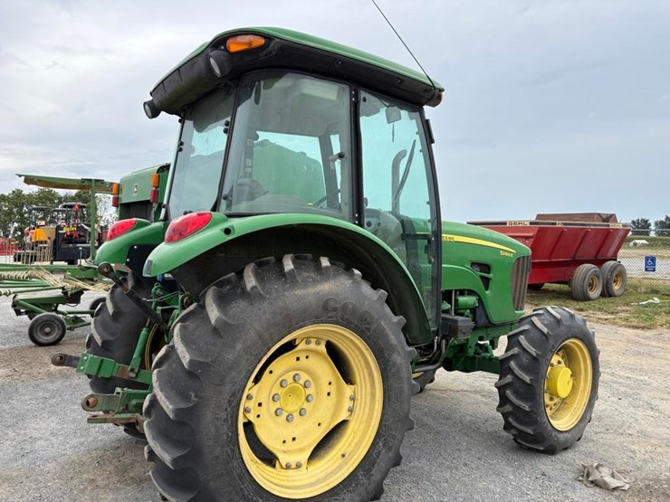 2012-john-deere-5083e-image-6