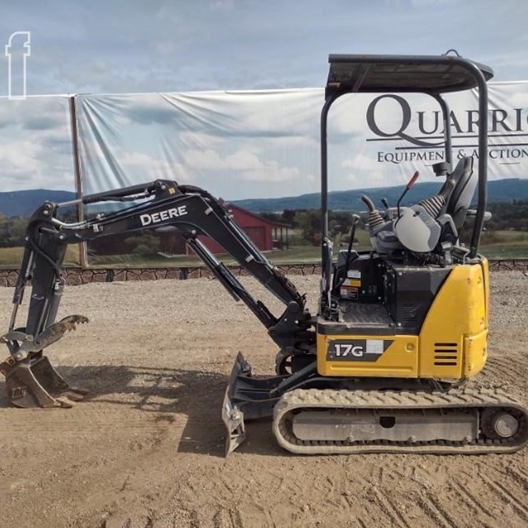 2022 DEERE 17G