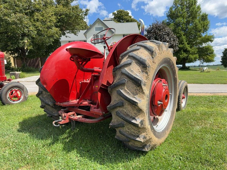 farmall-w-9-image-4