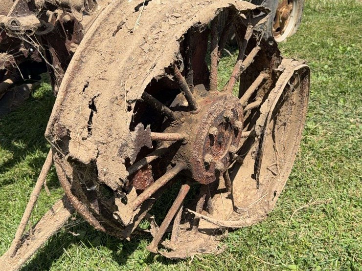 farmall-f-20-image-22
