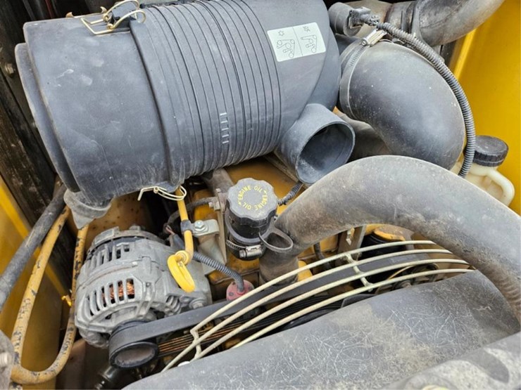 john-deere-325-image-7