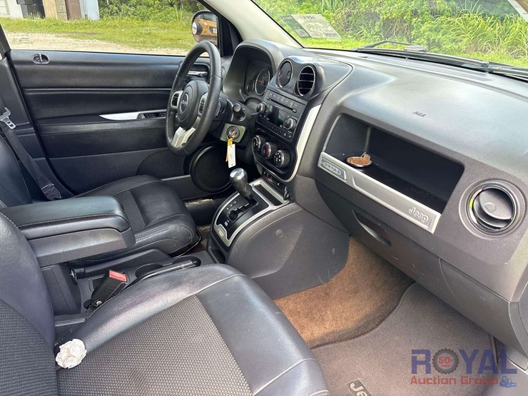 2015-jeep-compass-image-21
