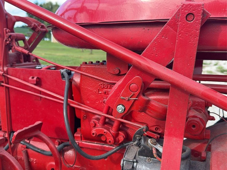 farmall-140-with-belly-mower-image-50