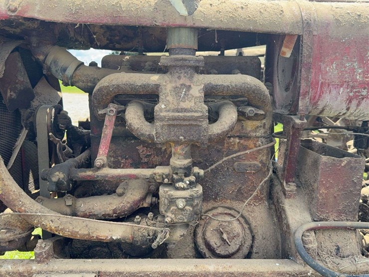 farmall-f-20-image-49