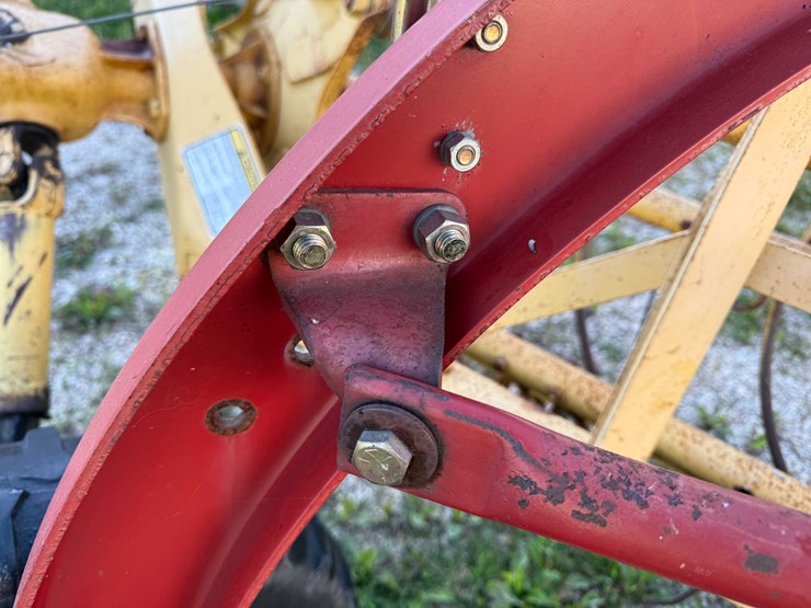 new-holland-258-image-18