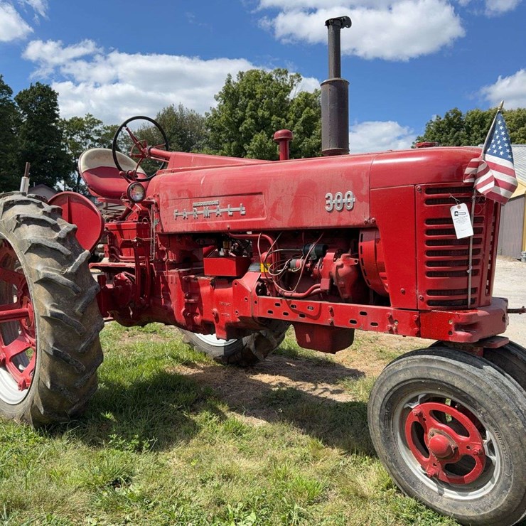 Farmall 300