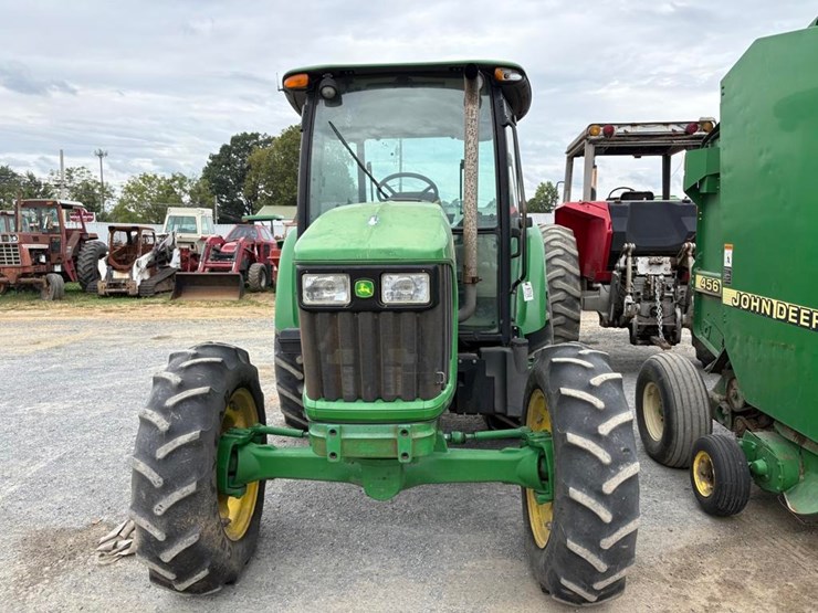 2012-john-deere-5083e-image-3