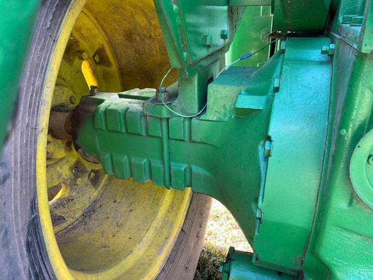 john-deere-8430-image-19