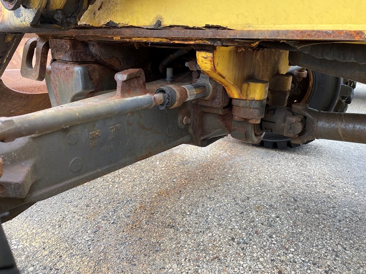 new-holland-lb75b-image-13