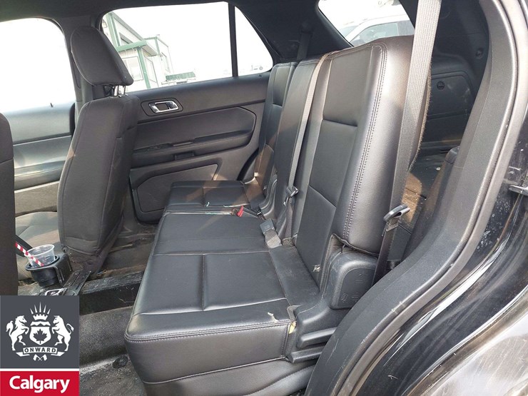 2017-ford-explorer-image-14