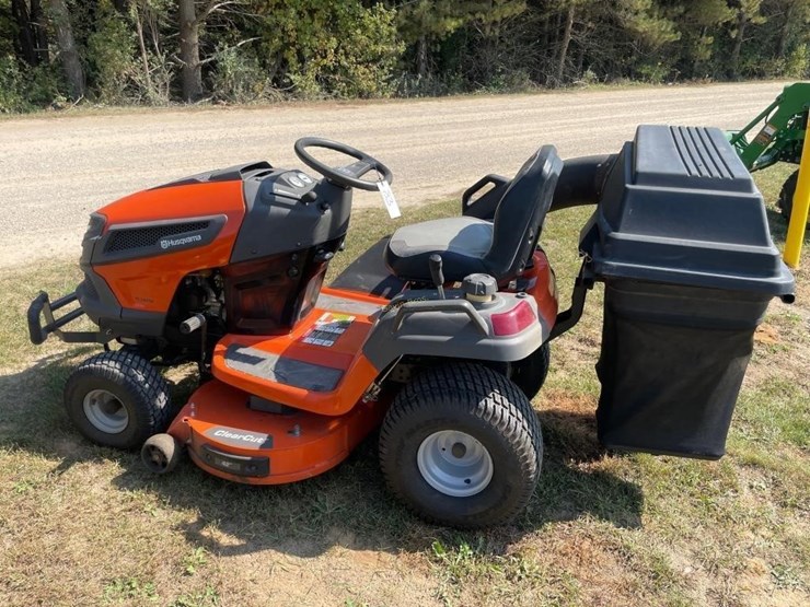 husqvarna-ts-242xd-riding-lawn-mower-image-2
