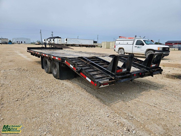 2000-saturn-t/a-25'-pintle-hitch-equipment-trailer-image-3