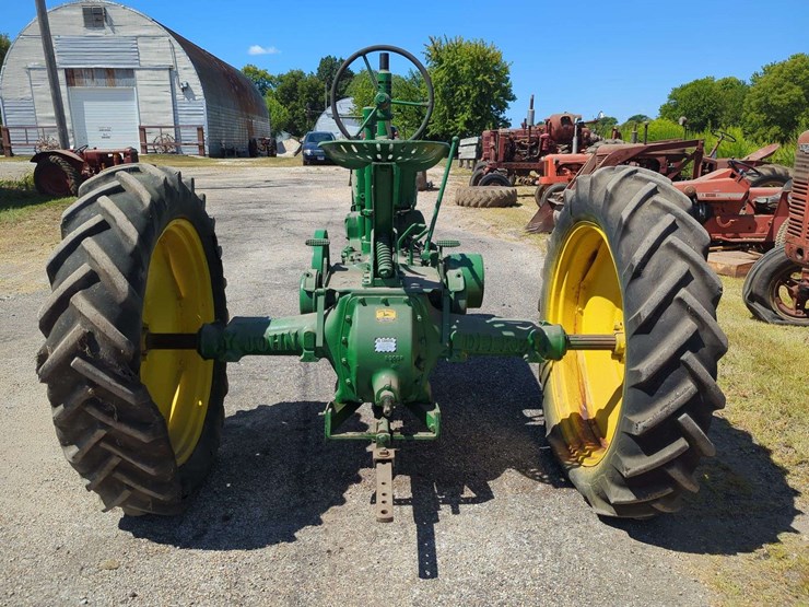 john-deere-b-image-6