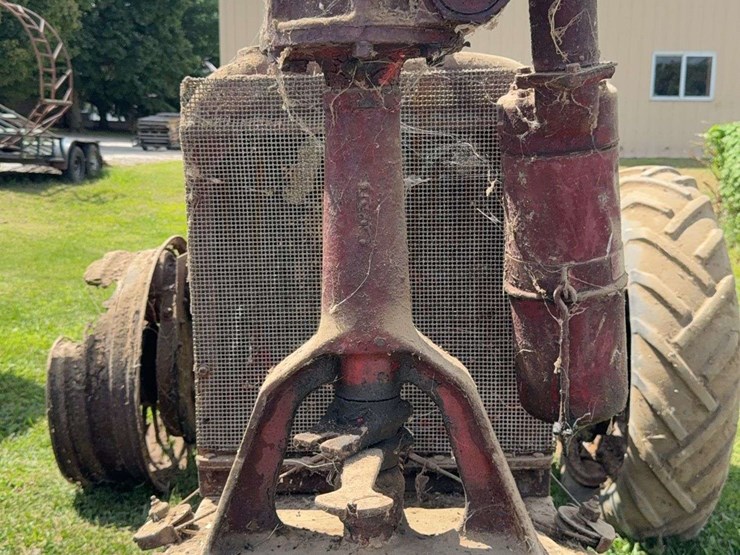 farmall-f-20-image-40