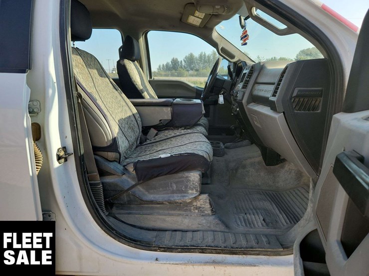 2017-ford-f350-image-18