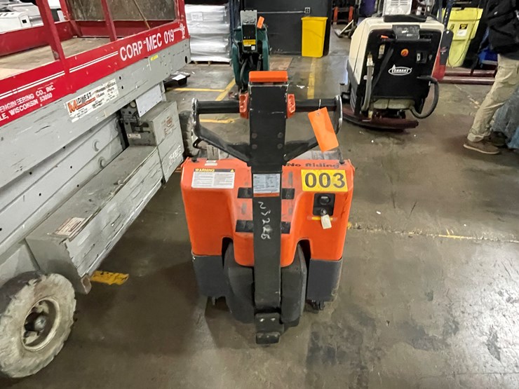 #7160-•-toyota-electric-pallet-jack-image-6