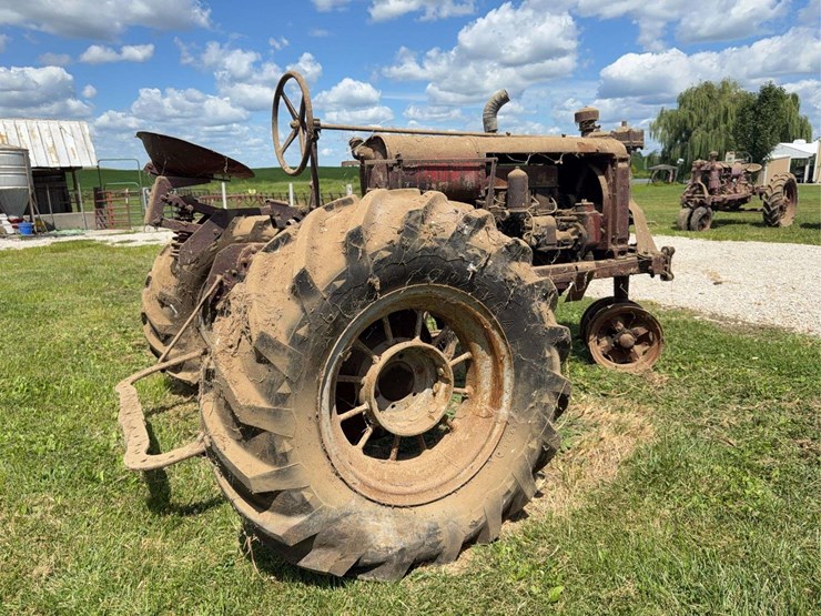farmall-f-20-image-3