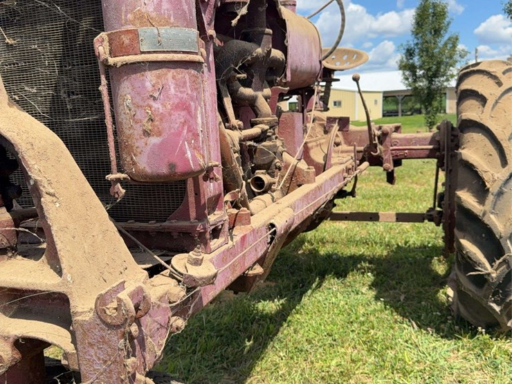 farmall-f-20-image-47