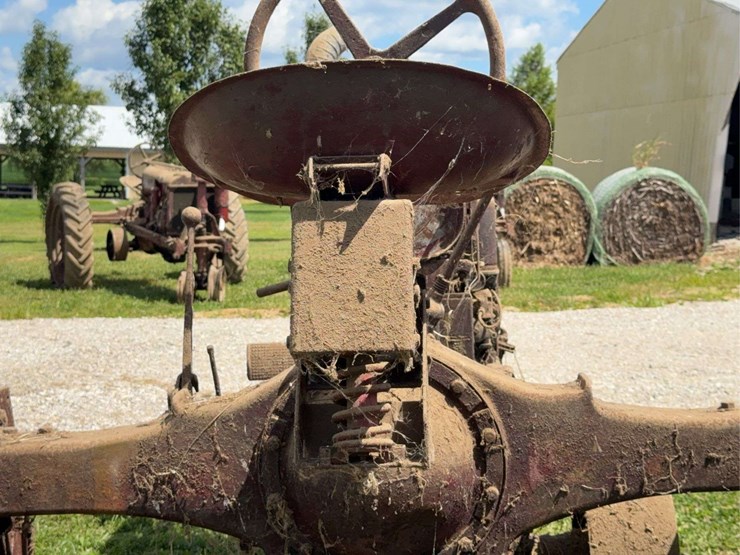 farmall-f-20-image-31
