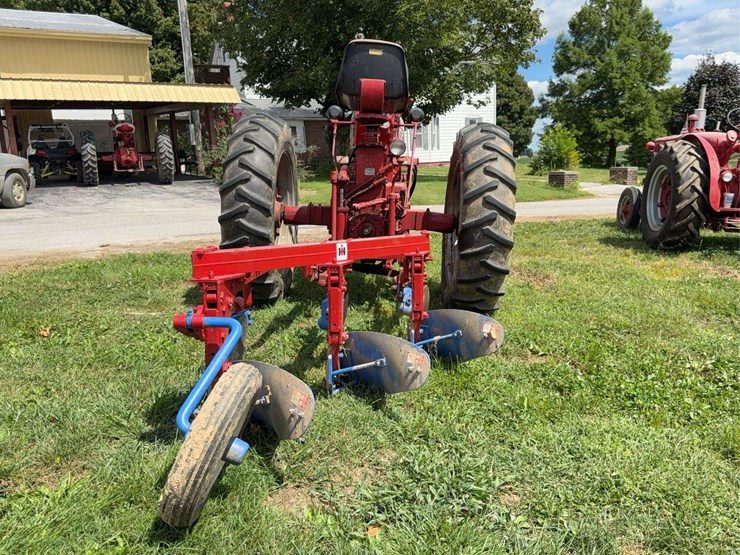 farmall-400-image-5
